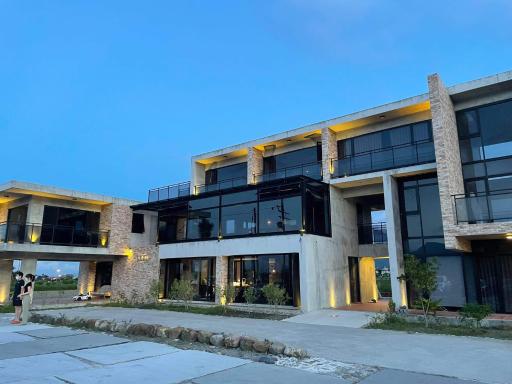 Bafentian Farmhouse - Housity