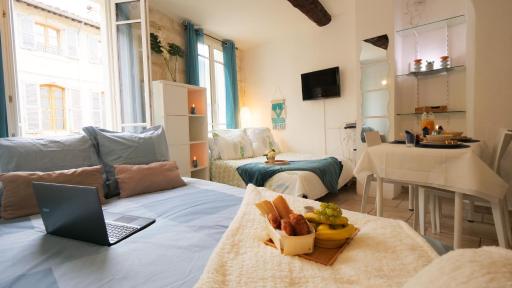 Charmant studio 25 m2 centre ville Avignon - Housity
