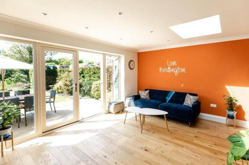 NORTH BEACH HOUSE - 3 Bedroom Fully Equipped Spacious House Perfect for Family Getaways in Bridlington - Housity