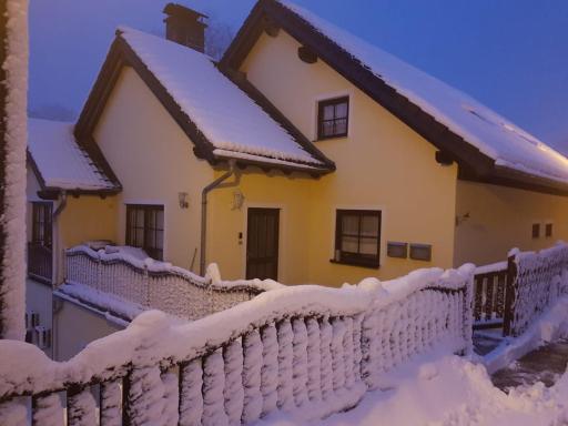 Ferienwohnung am Schloss Lauenstein im Erzgebirge - Housity