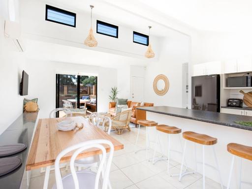 The Villa at Culburra I Pet Friendly I 4 Mins Walk to Beach - Housity