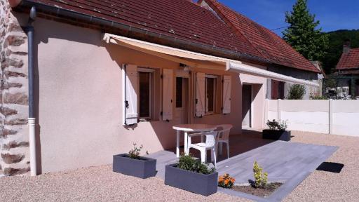 Maison charmante à Estivareilles + Piscine - Housity