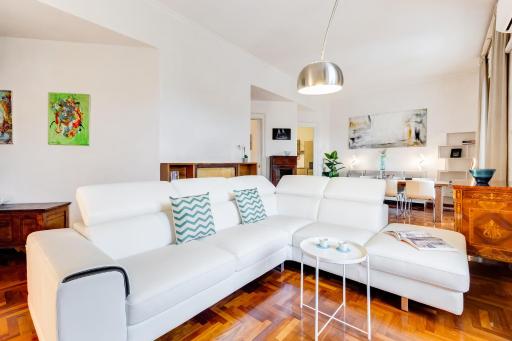 Large and bright apartment amazing view Basilica San Giovanni in Laterano - Hizvo