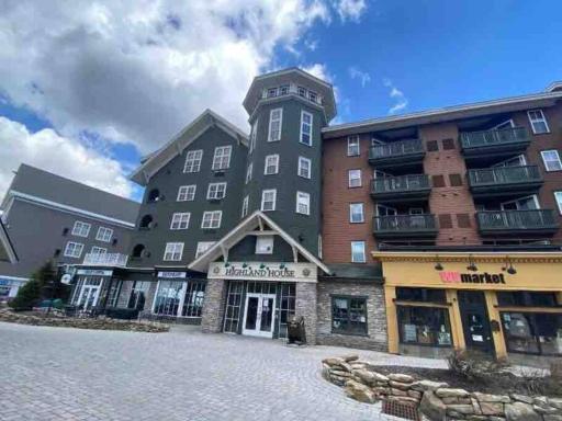 *APRES SKI LODGE, SKI IN-SKI OUT, CENTRAL VILLAGE! - Housity