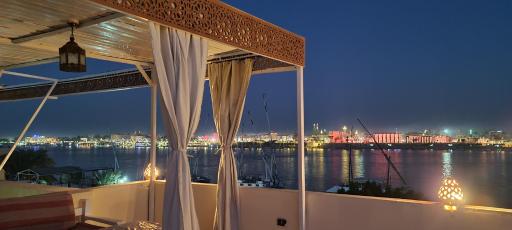 Senmut Luxory Rooms - Housity