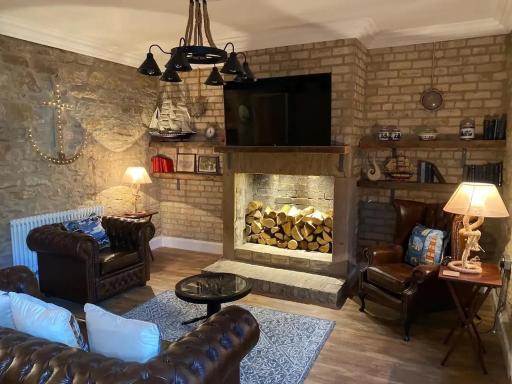 The Captains Nook-Hot tub - Housity