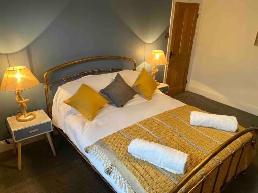 The Captains Nook-Hot tub - Housity