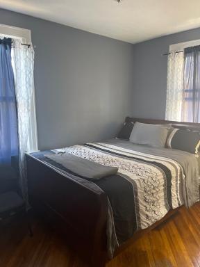 Royalbluecozy - Housity