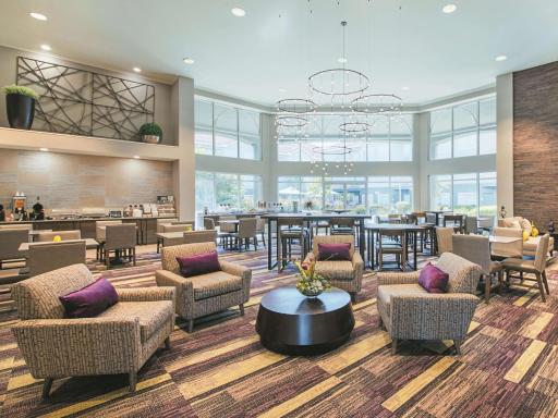 La Quinta by Wyndham Austin at The Domain - Housity