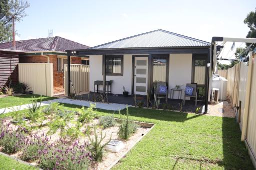 Lakeside Residence - Housity