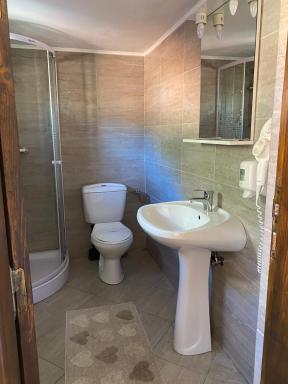 Guest House Piatra Craiului - Housity