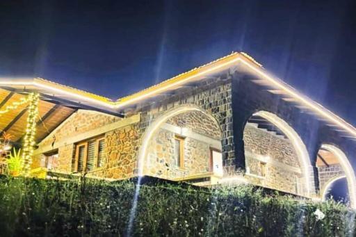 EZE NOF - A hilltop villa with 360º water view - Housity