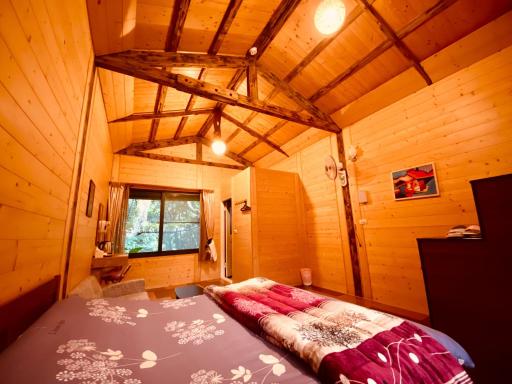 Golden Leather Carving Studio - Housity