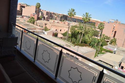 Cosy Bagatelle Houses 1 & 2 - Housity