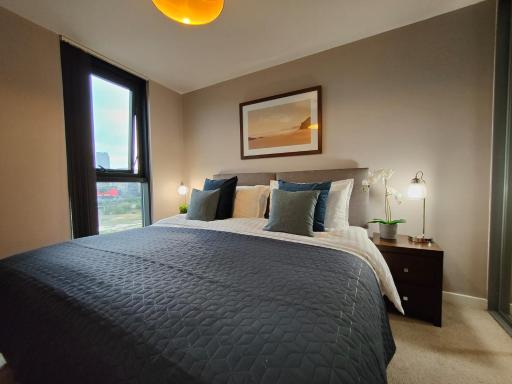 Spacious City Centre 2 bedroom apartment - Housity
