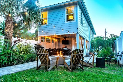 Seventh Seas half mile to the beach pet friendly Near to the Mayo Clinic - UNF - TPC Sawgrass - Convention Center - Shopping Malls - Under 3 Hours from DISNEY - Housity