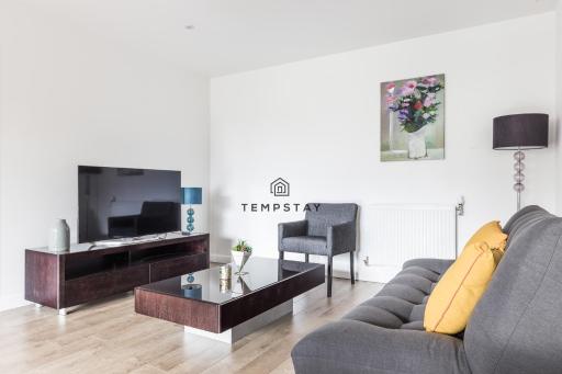 Modern Private Apartment -Balcony-Tube Station - Housity