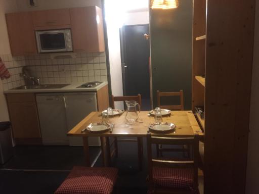 Studio 2 alpes 1800, linge de maison et ménage inclus - Housity