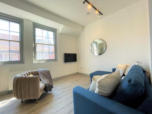 The Fairway Apartment - Sandwich Central - By Goldex Coastal Breaks - Housity