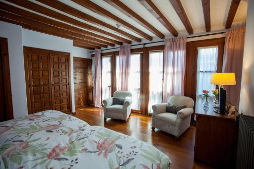 Hotel Casa Palacio Uclés - Housity