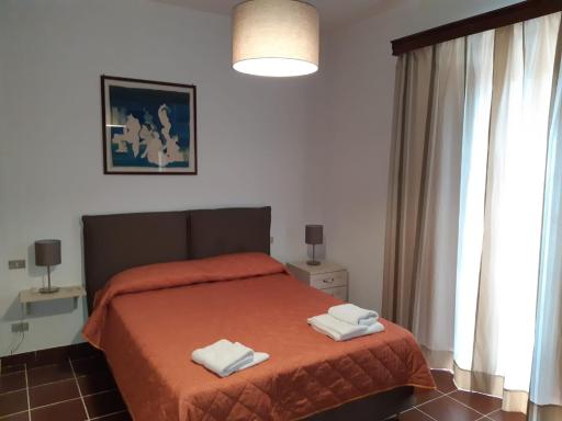 Oikos Apartment - Housity