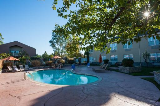 Hotel Indigo Napa Valley, an IHG Hotel - Housity