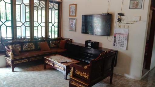 Rumah singgah Khadijah air terjun srambang - Housity