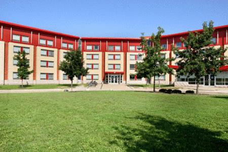Residence & Conference Centre - Oakville - Housity