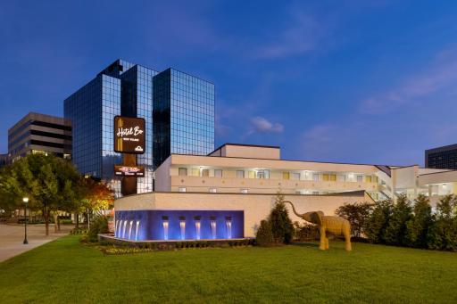 Hotel Bo, a Days Inn by Wyndham Chattanooga Downtown - Housity