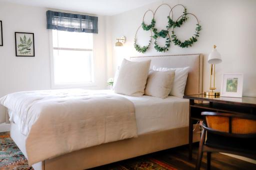 Downtown Upstairs - 26 Church Street - Housity