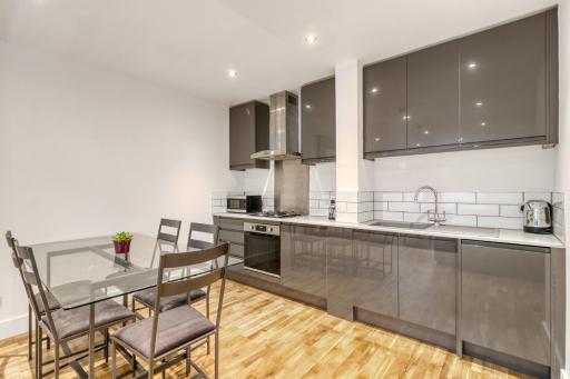 Holland Park Apartment - Housity