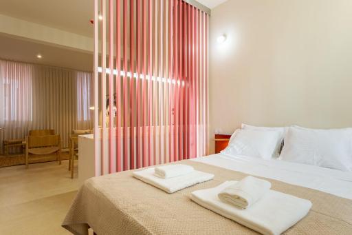 Princess Building W/Pool by LovelyStay - Housity