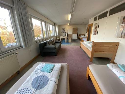 Carli's Bed-No-Breakfast - Housity