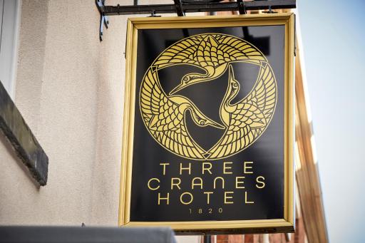 Three Cranes Serviced Apartments - Hizvo