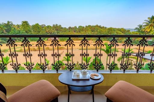 SaffronStays Ocean Breeze, Guhagar - Housity