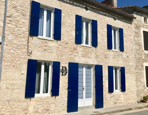 A Beautiful 3 Bedroom Gem on the Banks of the River Dordogne - Housity