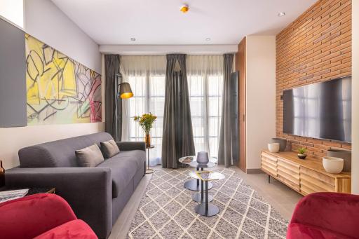 Home Art Apartments Soho - Housity