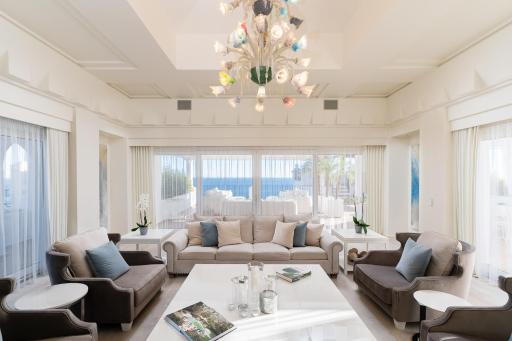 TESS Penthouse Deluxe DS11 - Housity