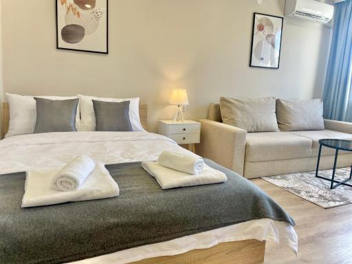 Elegant Studio for 4 Persons in Center & Parking - Housity