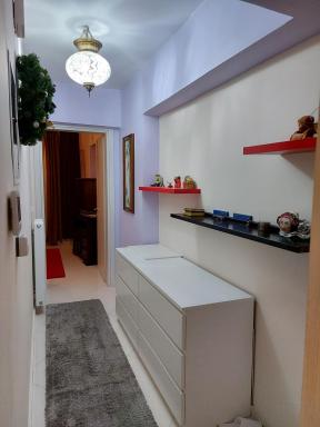 One bedroom apartment new with large living room - Housity