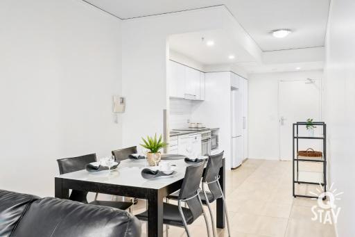 Sierra Grand Broadbeach 1 Bedroom Apartments - QSTAY - Housity