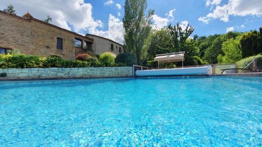 Maison charmante au coeur de Puy l'Eveque avec piscine partagee - Housity