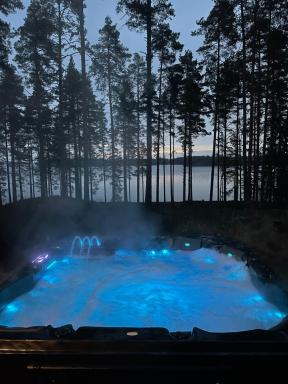 Elegant villa on the shore of Lake Saimaa - Housity
