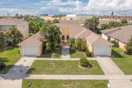 Banana Cabana Two Unit Duplex Walk To The Beach - Housity