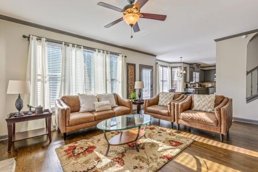 5BR With Movie & Game Rooms Near LakePoint PBR - Housity
