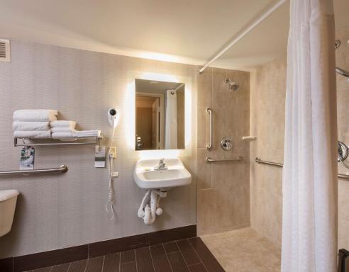 Best Western Plus Strongsville Cleveland - Housity