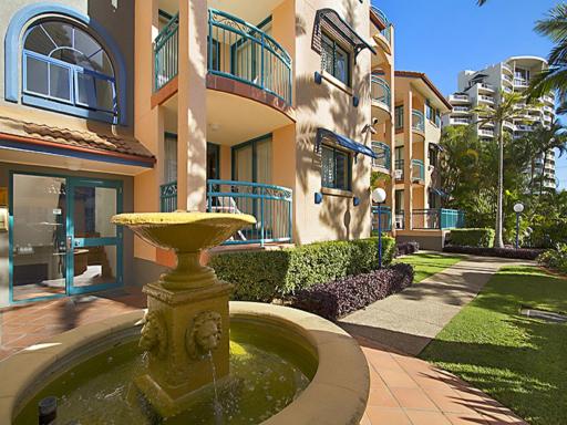 Aruba Surf Resort - Housity