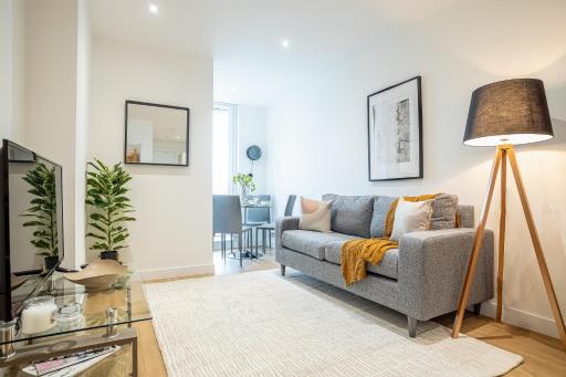 Luxe Apartments Bracknell Near Ascot, Legoland, Windsor, Lexicon - Free Parking & Gym - Housity