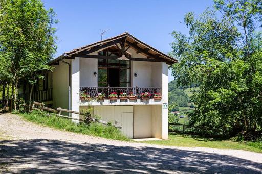 9 bedrooms house with furnished garden and wifi at Gaindola - Housity