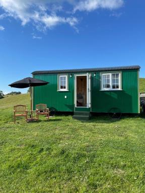 Fauld O Wheat Shepherds Hut , Loch Ken ,Off Grid - Housity